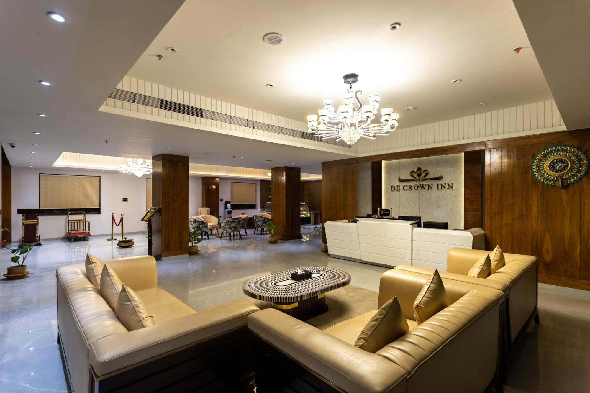 De Crown Inn Jogīkuti Kültér fotó